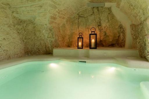 Alesia Luxury Cave Bed & Breakfast Ostuni Exterior photo